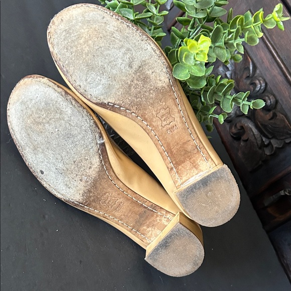 TORY BURCH Chelsea Nude Ballet
Heels Pumps Patent Leather Bow
Charm - Picture 14 of 15